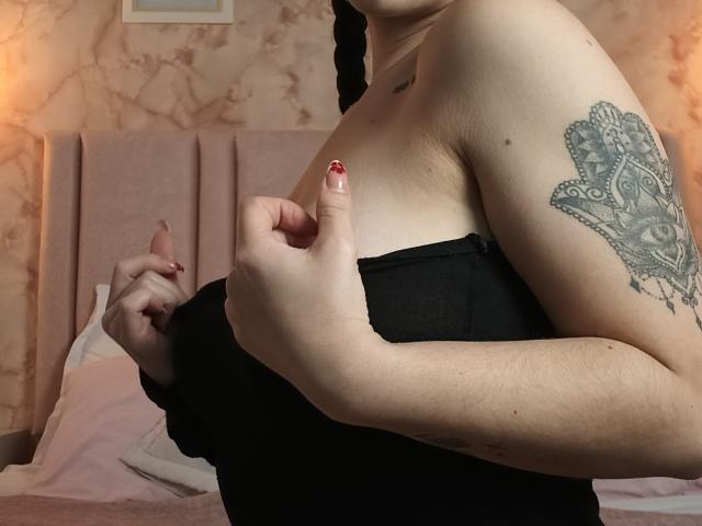 AnntonellaWatson - Live sexe cam - 29192423