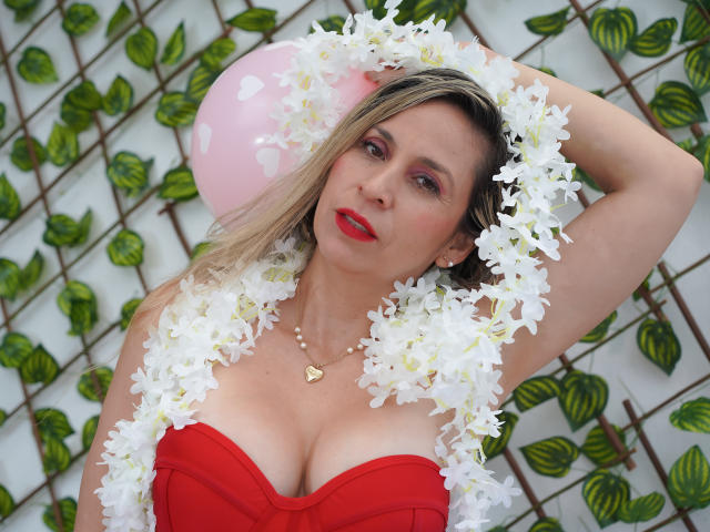 DianaPearlsMilf - Porno na żywo i seks kamera - 29233553