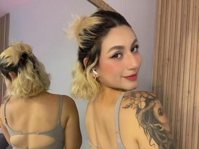 EmilyRobertts - Sexe cam en vivo - 29235011