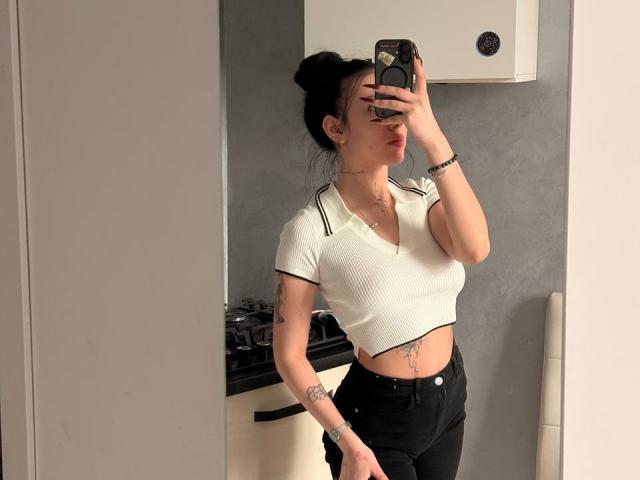 NikkiGoldX - Live sexe cam - 29237399