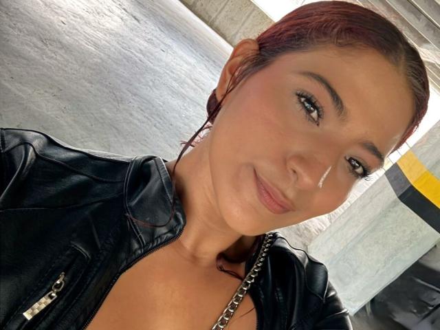 MiaBianchi - Live porn &amp; sex cam - 29251214