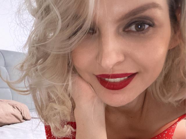 DouceAmelia - Sexe cam en vivo - 29265896