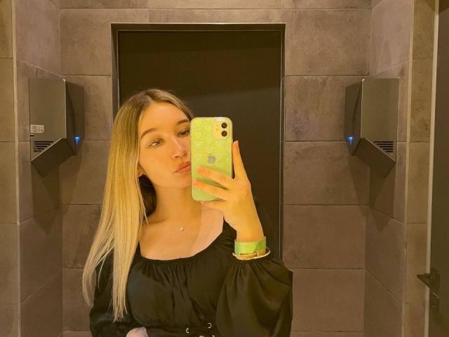 EssieVawter - Live porn &amp; sex cam - 29273318
