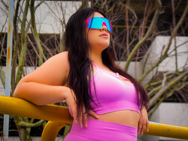 LaraJames - Live sex cam - 29290670