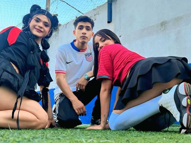 DeliciousOnionTrio - Sexe cam en vivo - 29294237