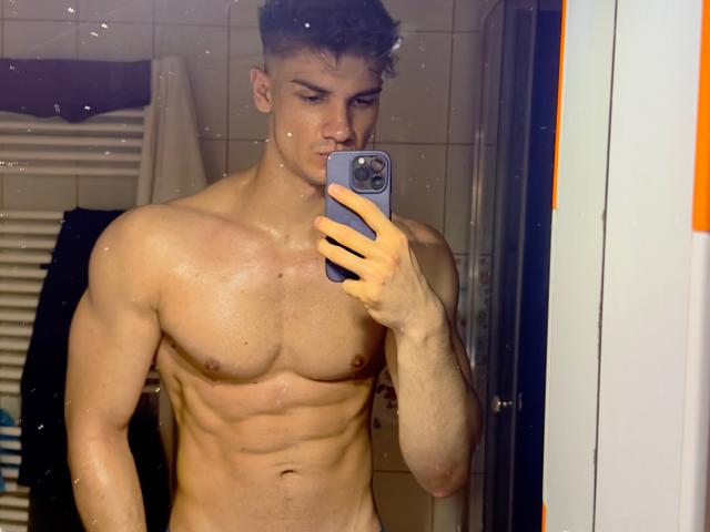 MaxKaiden - Live sex cam - 29295332