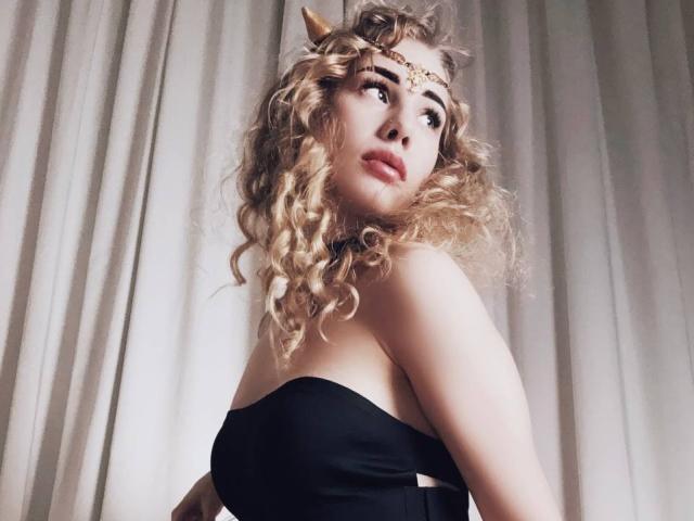 LunaBell - Live porn &amp; sex cam - 29295443