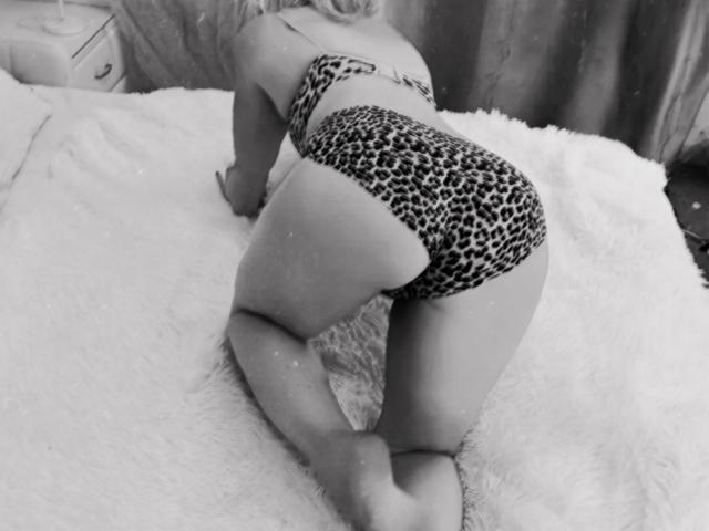 LorraSchmidt - Live porn &amp; sex cam - 29302805