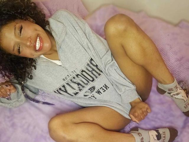 LunaKeller - Live sex cam - 29308364