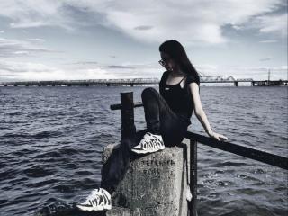 Watch  GraciaPonting live on XLoveCam