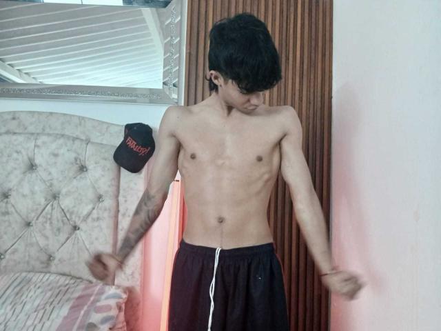 SexlyMan - Live sex cam - 29323949