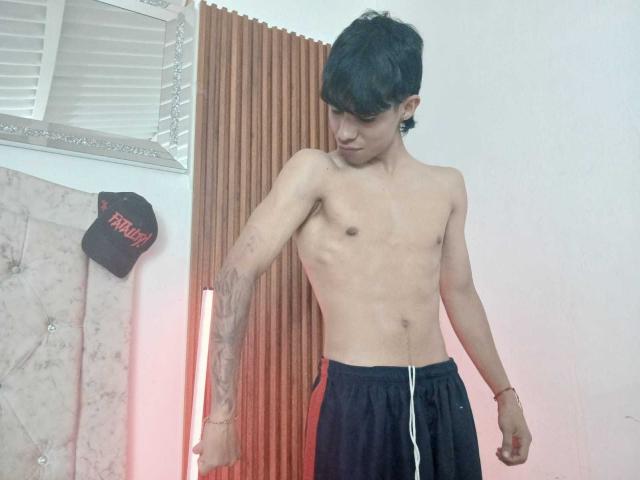 SexlyMan - Live sex cam - 29323952