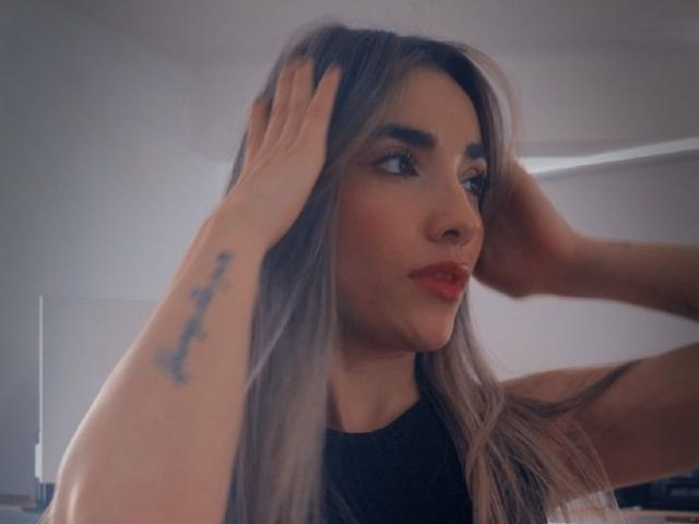 AdharaCooperr - Élő pornó és szexkamera - 29331449
