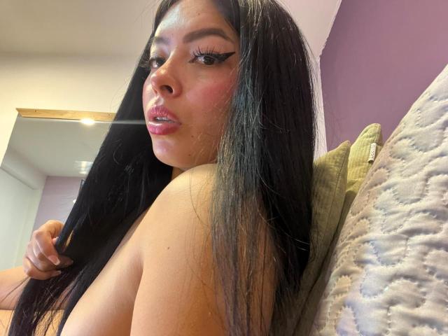KateWelsin - Live Sex Cam - 29334170