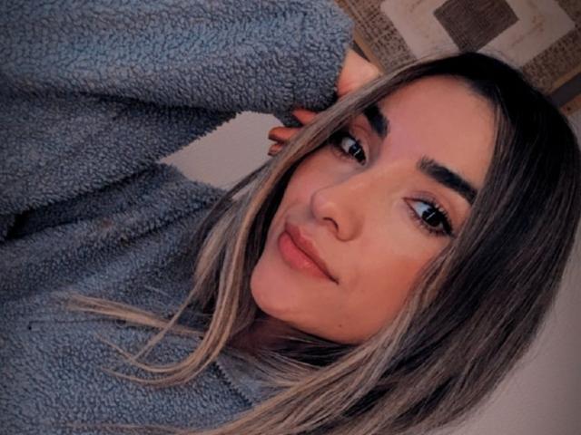 AdharaCooperr - Live sex cam - 29341529