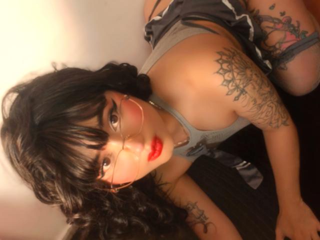 AnnieGrey - Live sexe cam - 29341637