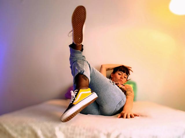 SaraleePoison - Live sex cam - 29344973