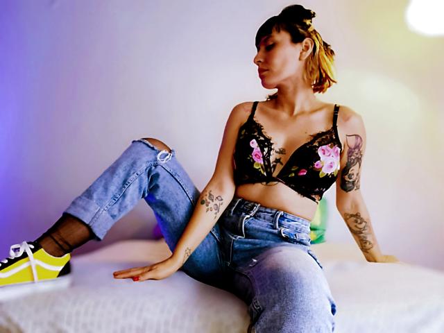SaraleePoison - Camera khiêu dâm &amp; quyến rũ trực tiếp - 29344976