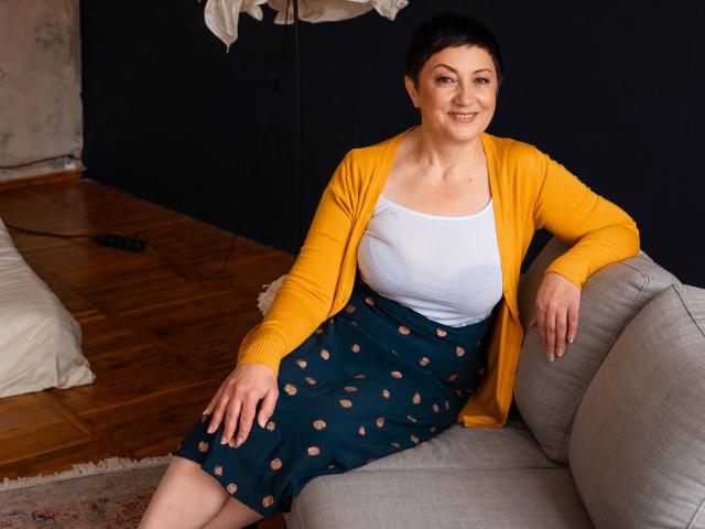 EmilyLlove - сексуальная веб-камера в реальном времени - 29350295