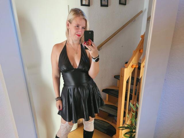 Lea-sommer-hot - Sexe cam en vivo - 29350472