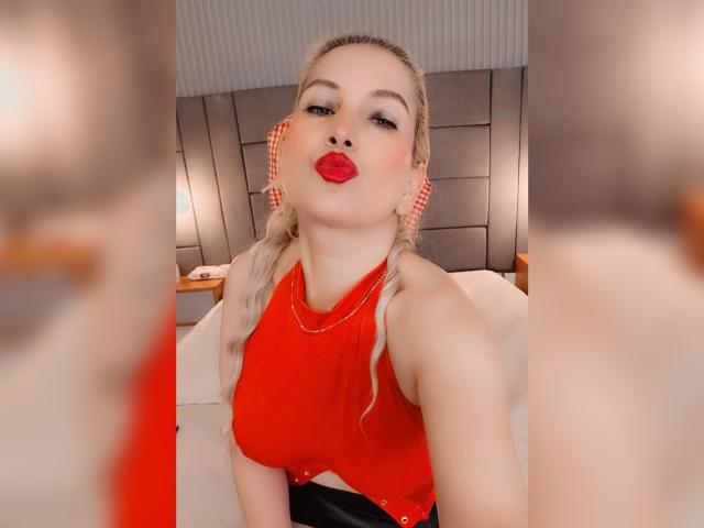 GiuliaAddams - Live porn &amp; sex cam - 29350571