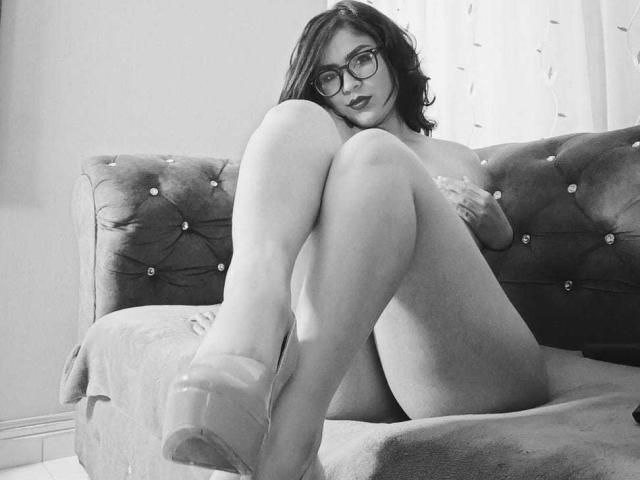 VioletteBlake - Live porn &amp; sex cam - 29354000
