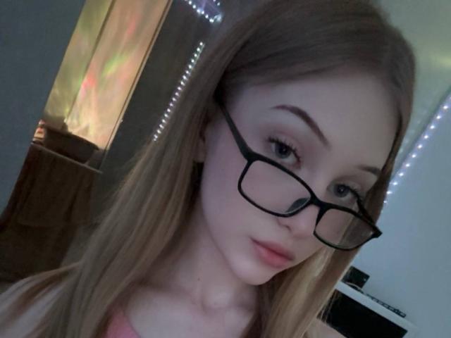 CarlynFreiser - Live sexe cam - 29358986