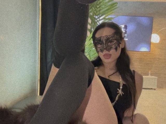 DominaCaty - Live Sex Cam - 29372705