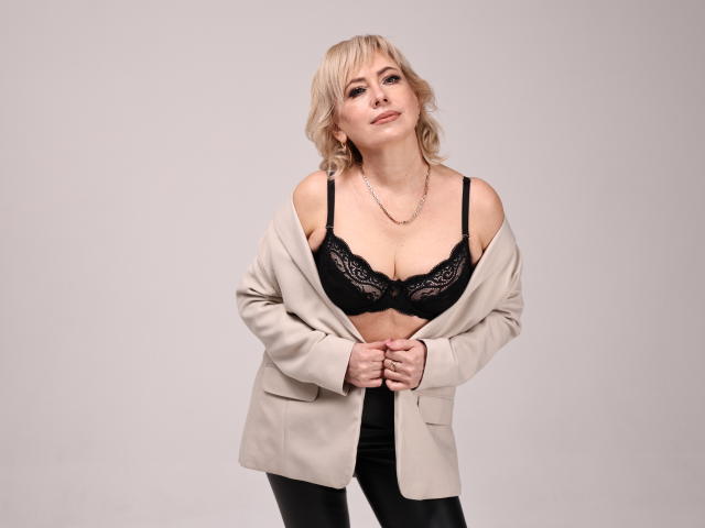 LaurenWishy - Live Sex Cam - 29374559