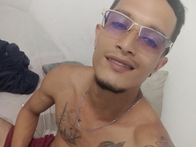 AlejoyMaria - Sexe cam en vivo - 29377409