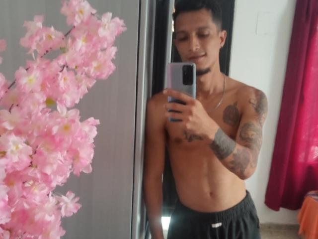 AlejoyMaria - Sexe cam en vivo - 29377415