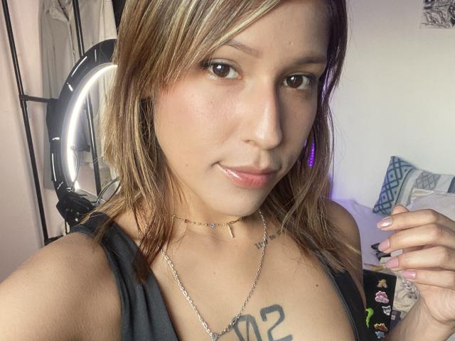 KiaraHernandezX - Live porn &amp; sex cam - 29377958
