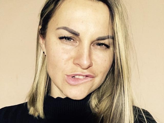 BelleLisaG - Live sex cam - 29378204