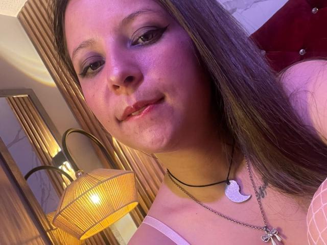 GraceRedMiller - сексуальная веб-камера в реальном времени - 29383430