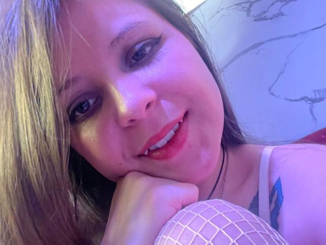 GraceRedMiller - Live sexe cam - 29383445