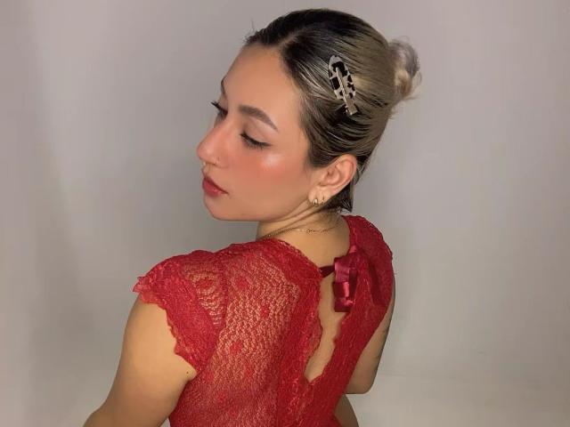 EmilyRobertts - Sexe cam en vivo - 29393747