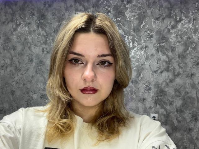 AdrianePittillo - Live porn &amp; sex cam - 29400818