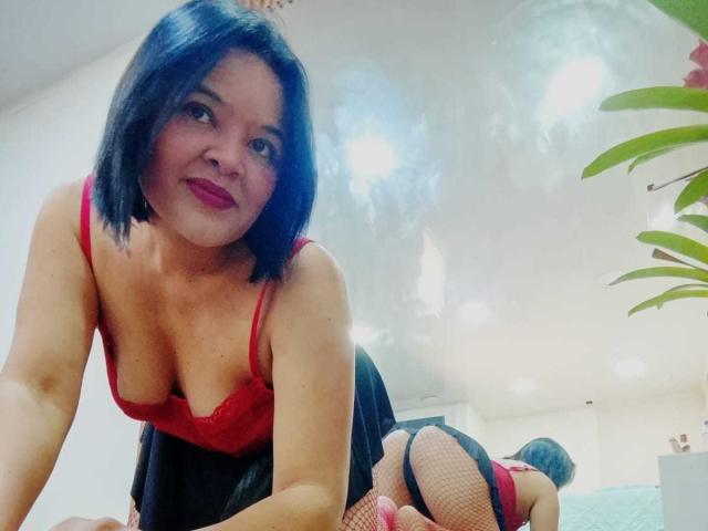 AlmaMonclair - Live sexe cam - 29402669