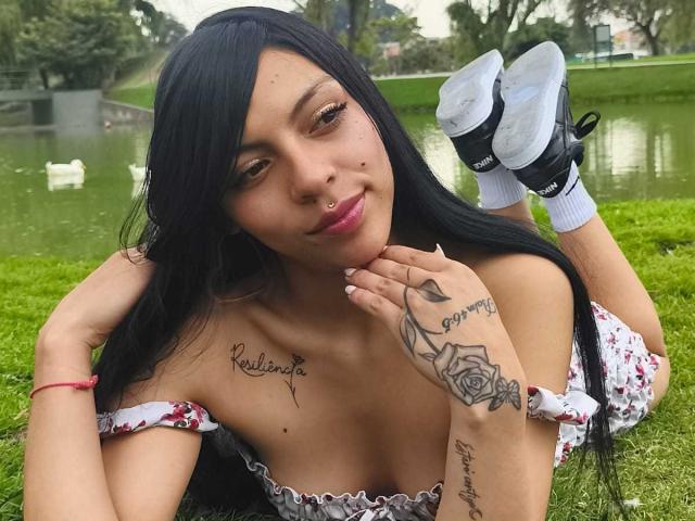 RoxannaMoretti - Live sex cam - 29403221