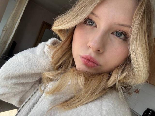 EllamaeRaugust - сексуальная веб-камера в реальном времени - 29406563