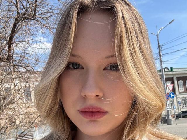 EllamaeRaugust - Sexe cam en vivo - 29406566