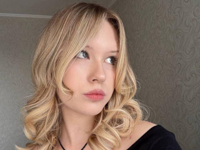 EllamaeRaugust - Live sexe cam - 29406572