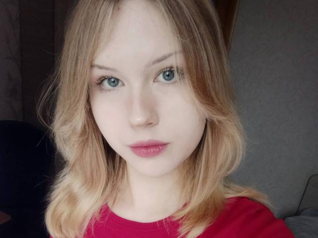 EllamaeRaugust - Live porn &amp; sex cam - 29406578