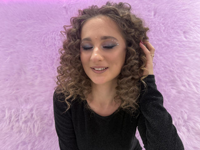 MichelleHotX69 - Live Sex Cam - 29409707