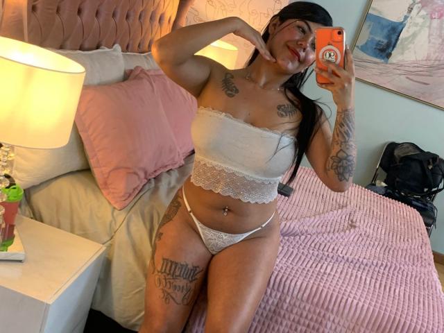 CatalinaReiyna - Sexe cam en vivo - 29411702