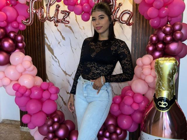 BarelyLegel - Live porn &amp; sex cam - 29413274