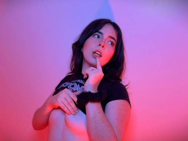 AliinaFontaine - Live porn &amp; sex cam - 29422967