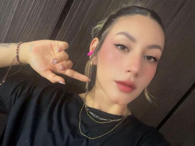 EmilyRobertts - Live sexe cam - 29423030