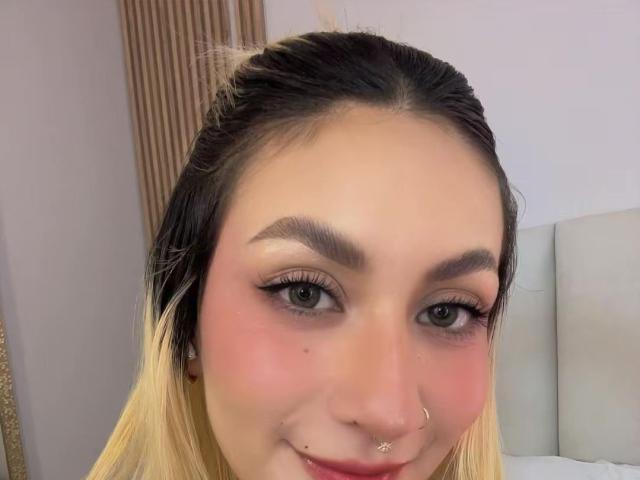 EmilyRobertts - Sexe cam en vivo - 29423033