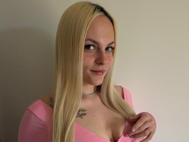 ZayaIzBack - Sexe cam en vivo - 29425418